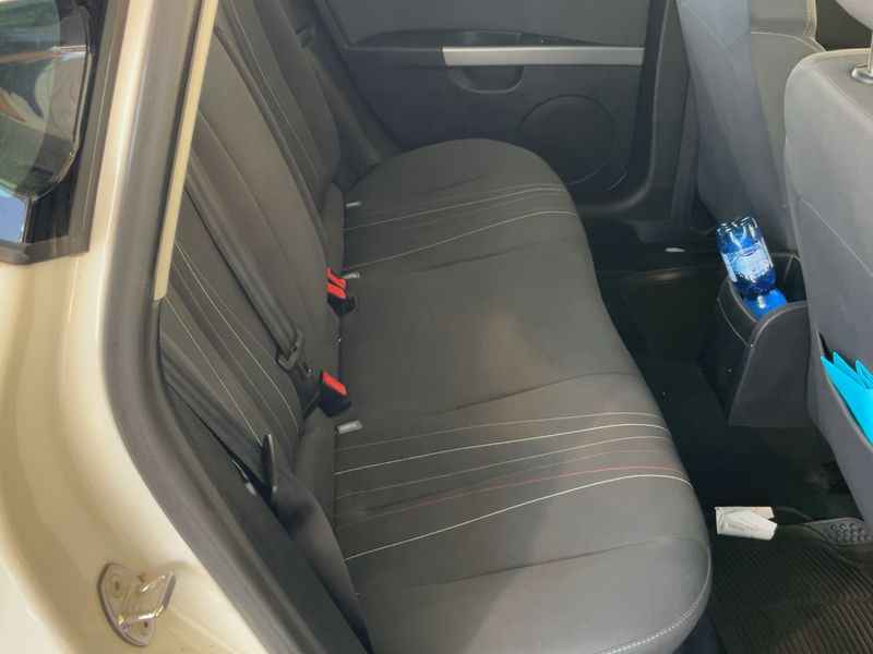 Seat Leon 1.2 TSI Copa — zdjęcie 14