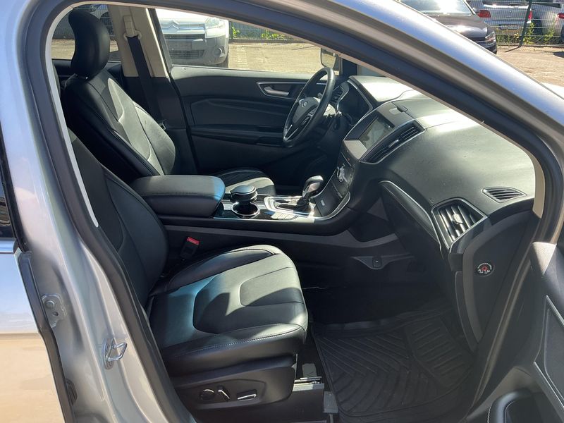 Ford Edge 2.0 TDCi Bi-Turbo Titanium 4x4 — zdjęcie 11