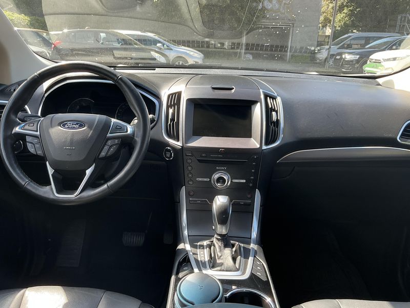 Ford Edge 2.0 TDCi Bi-Turbo Titanium 4x4 — zdjęcie 12