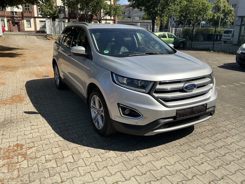 Ford Edge 2.0 TDCi Bi-Turbo Titanium 4x4 — zdjęcie 8