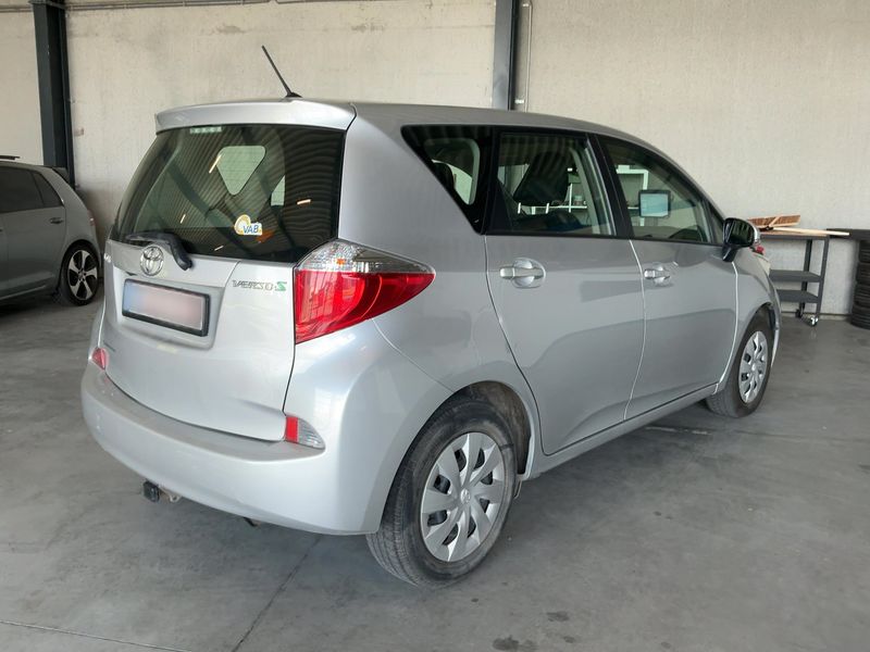Toyota Verso-S 1.33 Dual VVT-i Life — zdjęcie 6
