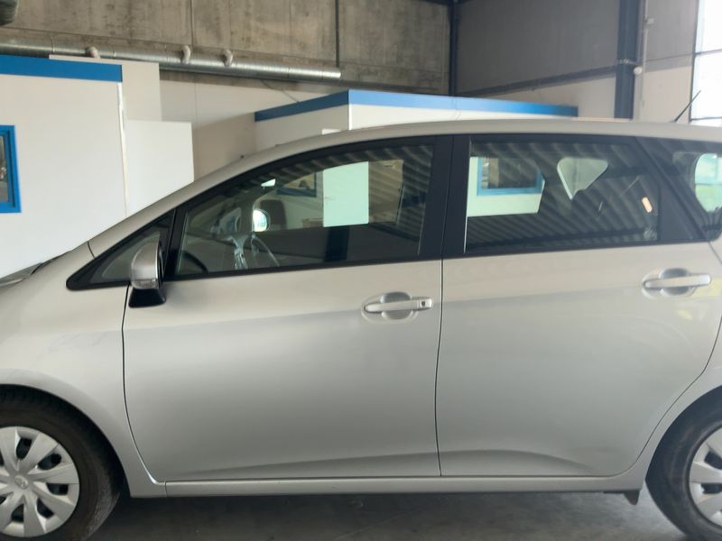 Toyota Verso-S 1.33 Dual VVT-i Life — zdjęcie 4