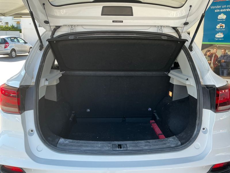 MG ZS 1.5 VTi Luxury — zdjęcie 10