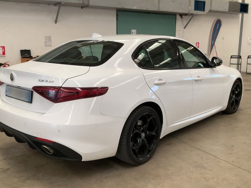 Alfa Romeo Giulia 2.2 JTDM Veloce — zdjęcie 6