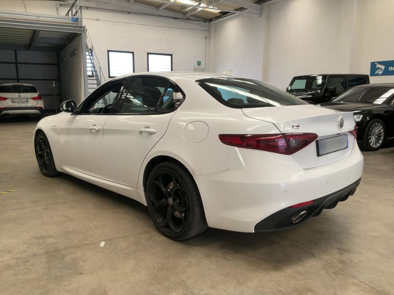 Alfa Romeo Giulia 2.2 JTDM Veloce — zdjęcie 3