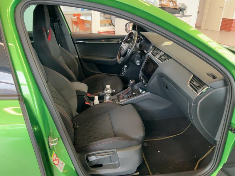Skoda Octavia 2.0 TDI RS 2017 – снимка 17
