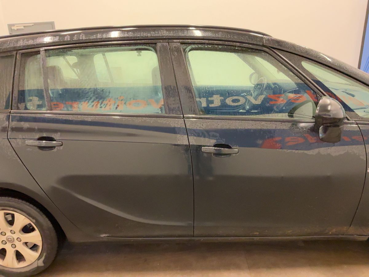 Opel Zafira 2015 — photo 11