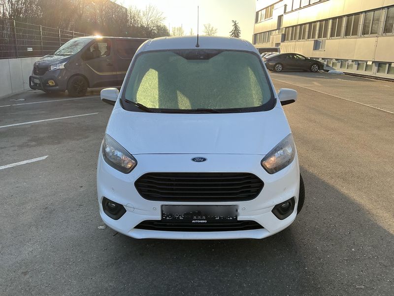 Ford Tourneo 1.0 EcoBoost Trend — zdjęcie 9