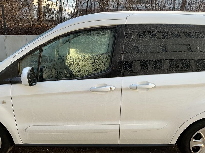 Ford Tourneo 1.0 EcoBoost Trend — zdjęcie 4