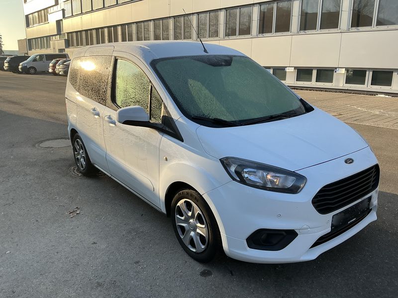 Ford Tourneo 1.0 EcoBoost Trend — zdjęcie 8
