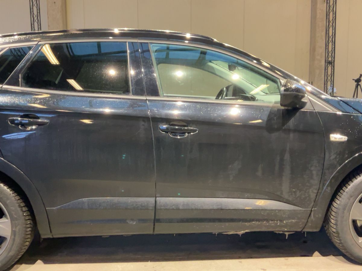 Opel Grandland 2022 — photo 11