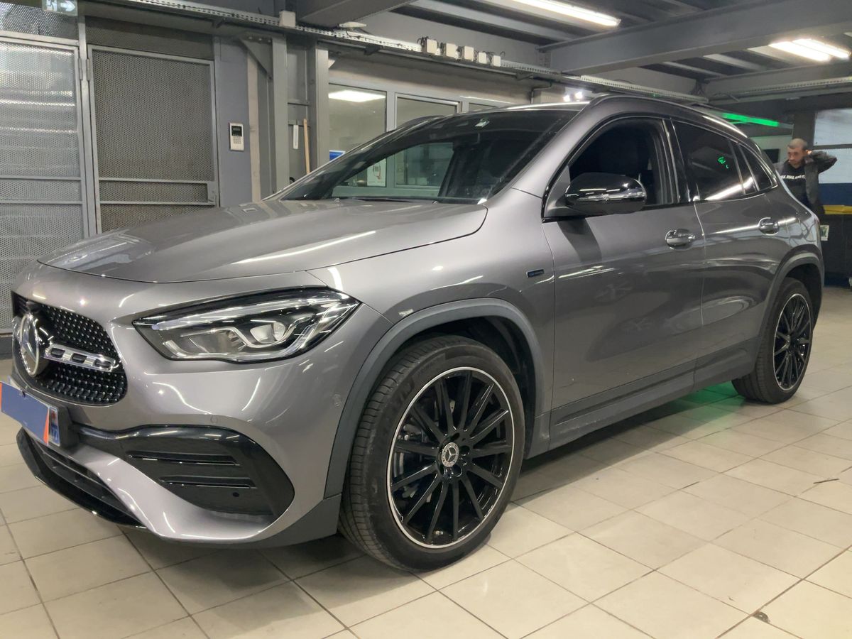 Mercedes-Benz GLA-Klasse GLA 250e AMG Line