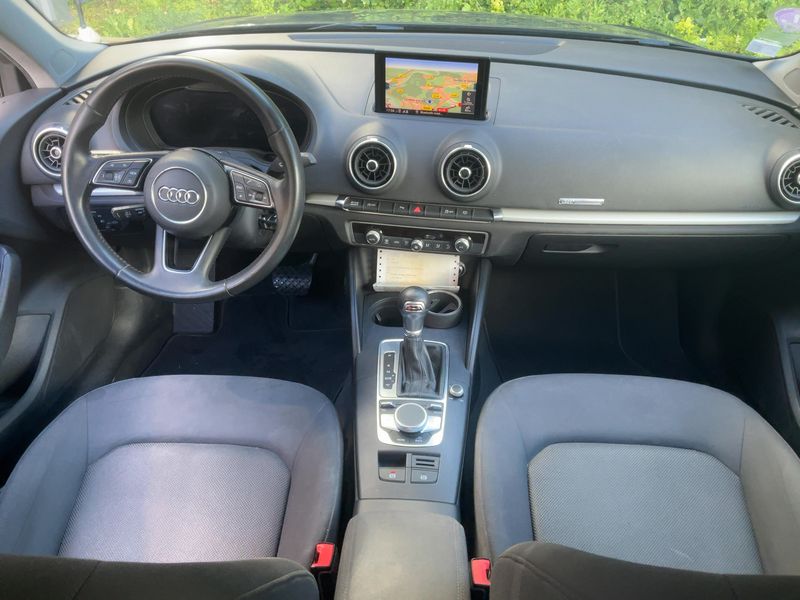 Audi A3 Sportback 35 TFSI Business Line — zdjęcie 12