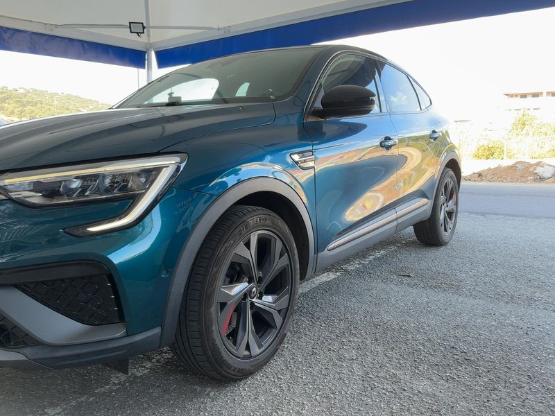 Renault Arkana 1.6 Hybrid E-Tech R.S. Line — zdjęcie 2