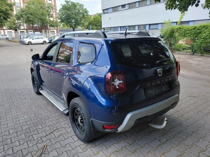 Dacia Duster 1.6 SCe Prestige — zdjęcie 3