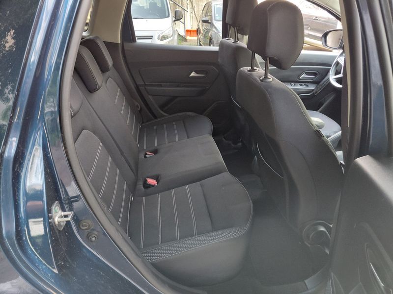 Dacia Duster 1.6 SCe Prestige — zdjęcie 14
