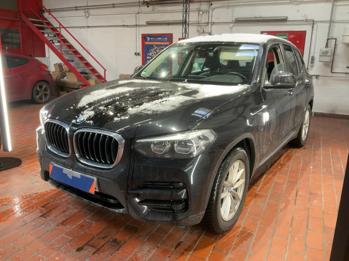 BMW X3 2021 — photo 1