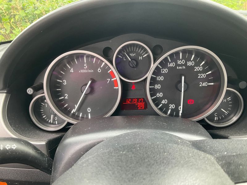 Mazda MX-5 1.8 Center-Line Roadster Coupe — zdjęcie 13