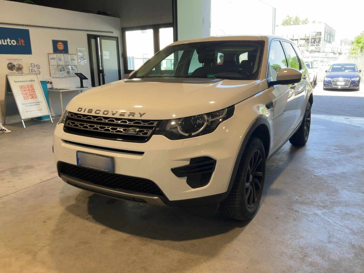 Land Rover 2017 — photo 1