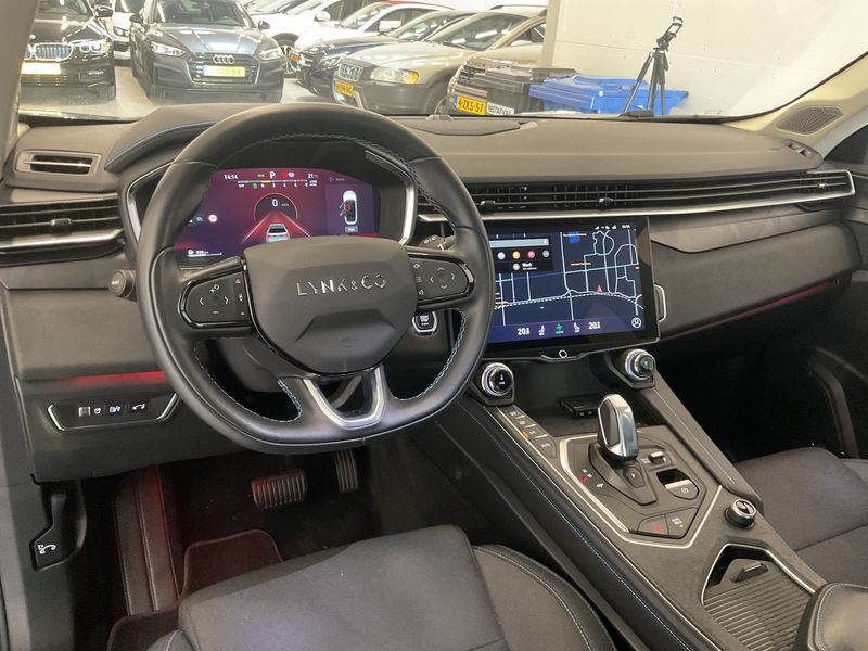 Lynk & Co 01 1.5 Plug-in Hybrid — zdjęcie 12