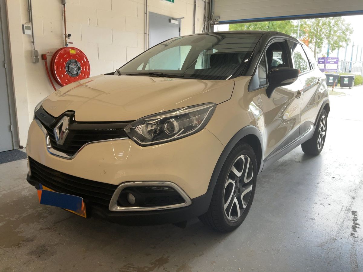 Renault Captur 2016 — photo 1