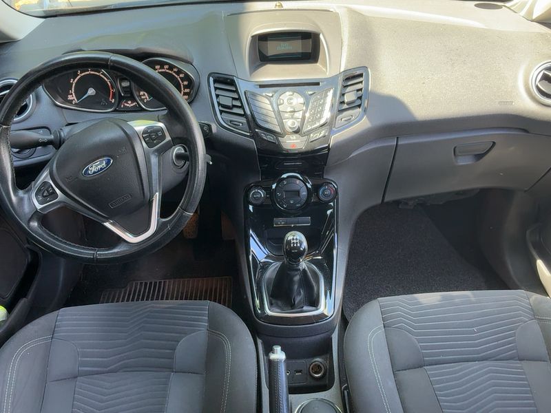 Ford Fiesta 1.0 EcoBoost Titanium 2015 – снимка 17