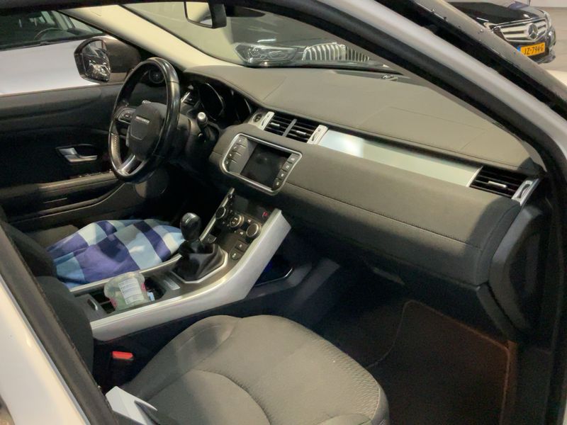 Land Rover Evoque 2.0 Td4 Pure — zdjęcie 12