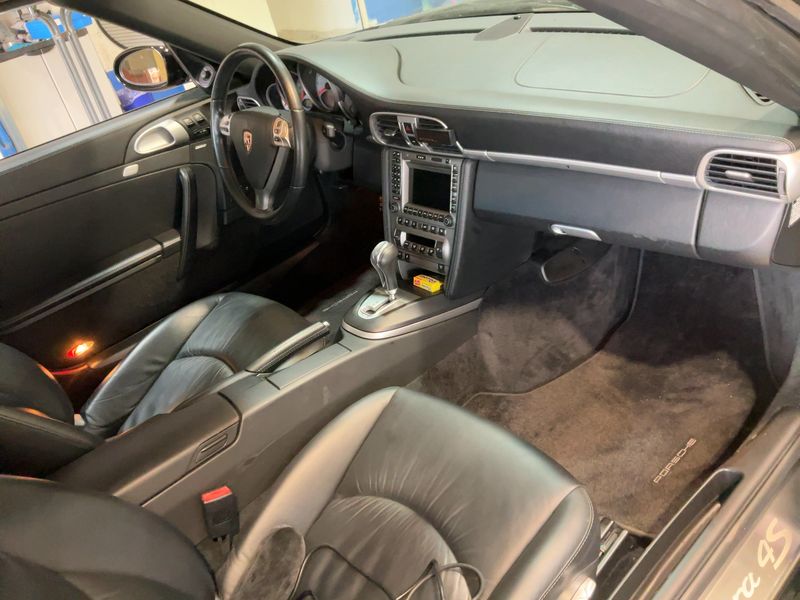 Porsche 911 997 Carrera 4S Cabrio — zdjęcie 11