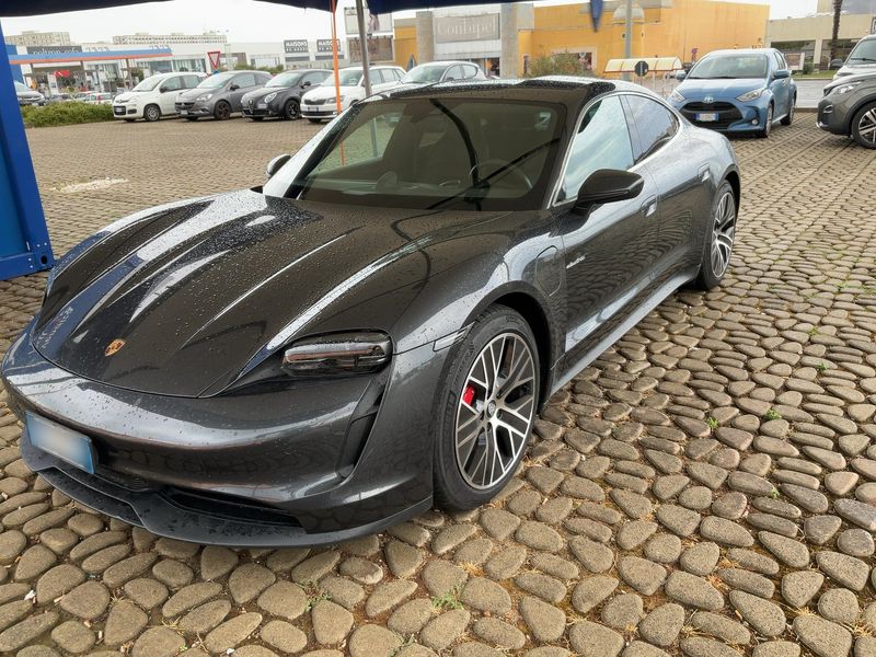 Porsche Taycan