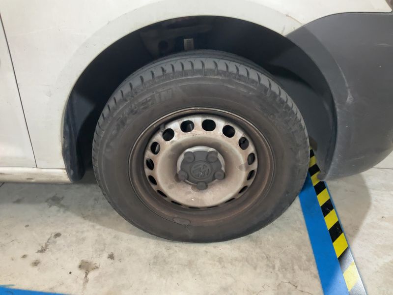 Volkswagen Caddy 1.6 TDI Maxi Kasten 2011 – снимка 11