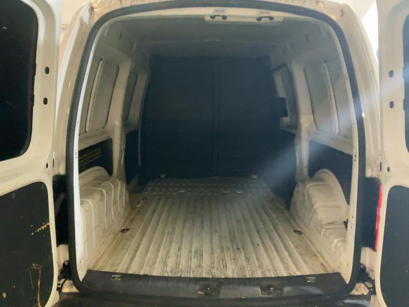 Volkswagen Caddy 1.6 TDI Maxi Kasten 2011 – снимка 15