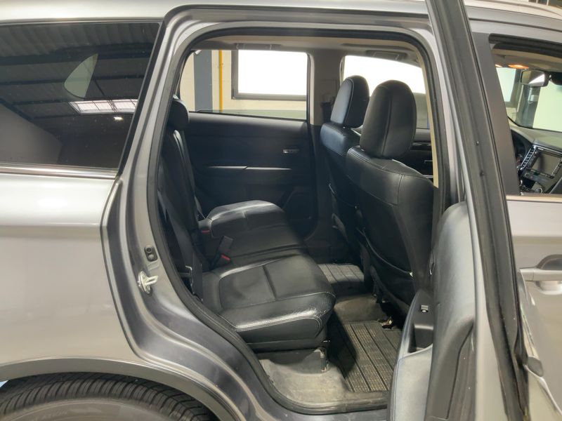 Mitsubishi Outlander 2.2 DI-D Intense ClearTec 4WD — zdjęcie 14