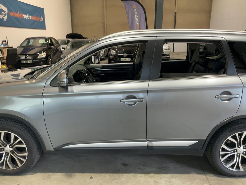 Mitsubishi Outlander 2.2 DI-D Intense ClearTec 4WD — zdjęcie 4