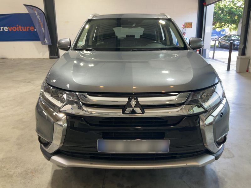 Mitsubishi Outlander 2.2 DI-D Intense ClearTec 4WD — zdjęcie 9