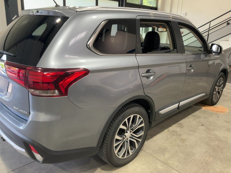 Mitsubishi Outlander 2.2 DI-D Intense ClearTec 4WD — zdjęcie 6