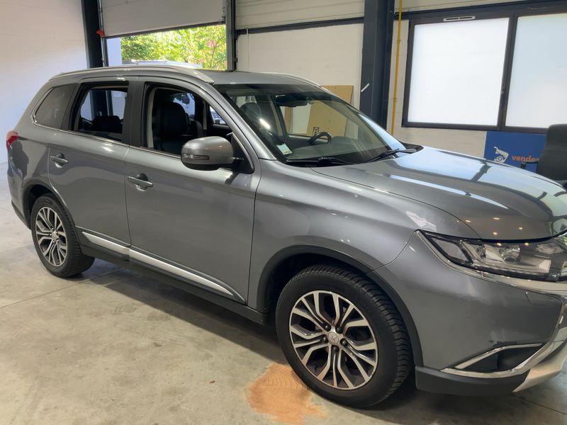 Mitsubishi Outlander 2.2 DI-D Intense ClearTec 4WD — zdjęcie 8