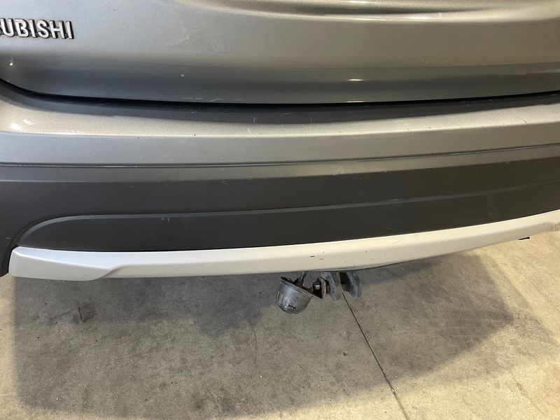 Mitsubishi Outlander 2.2 DI-D Intense ClearTec 4WD 2016 – снимка 47