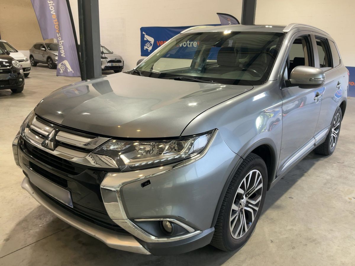 Mitsubishi Outlander 2016 — photo 1
