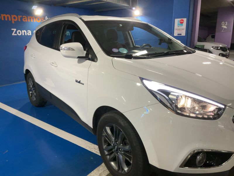 Hyundai ix35 1.6 Essence Bluedrive 2WD — zdjęcie 8