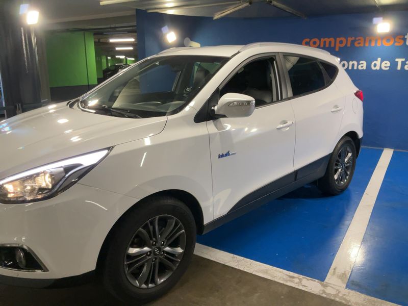 Hyundai ix35 1.6 Essence Bluedrive 2WD — zdjęcie 2