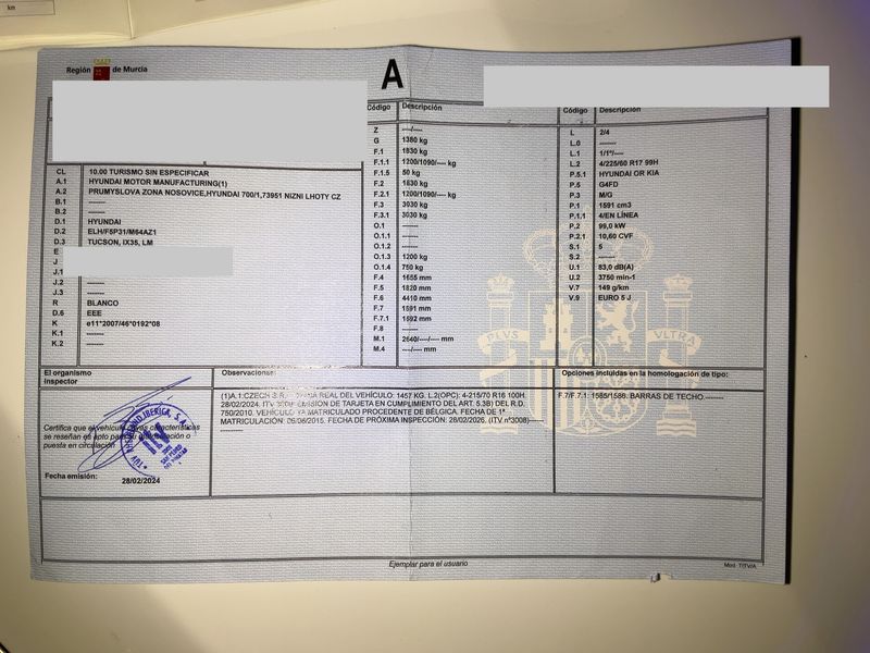 Hyundai ix35 1.6 Essence Bluedrive 2WD — zdjęcie 16