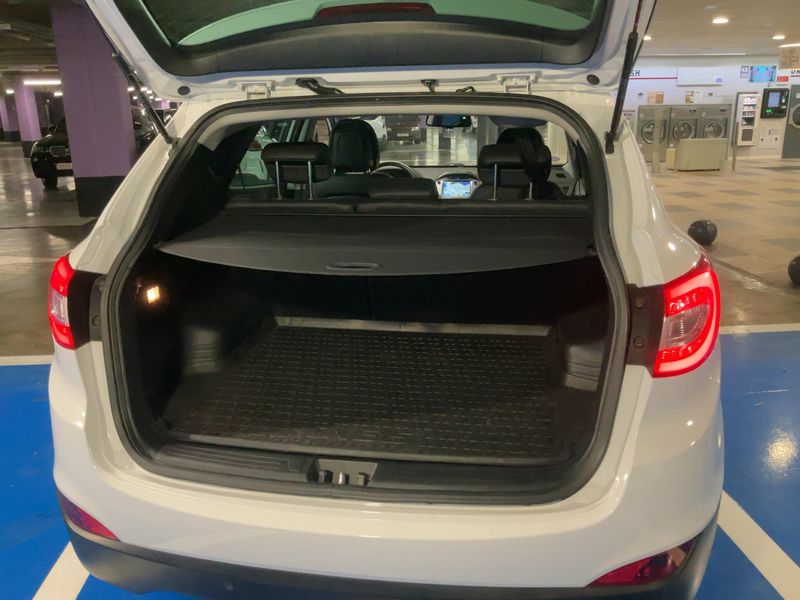 Hyundai ix35 1.6 Essence Bluedrive 2WD — zdjęcie 10