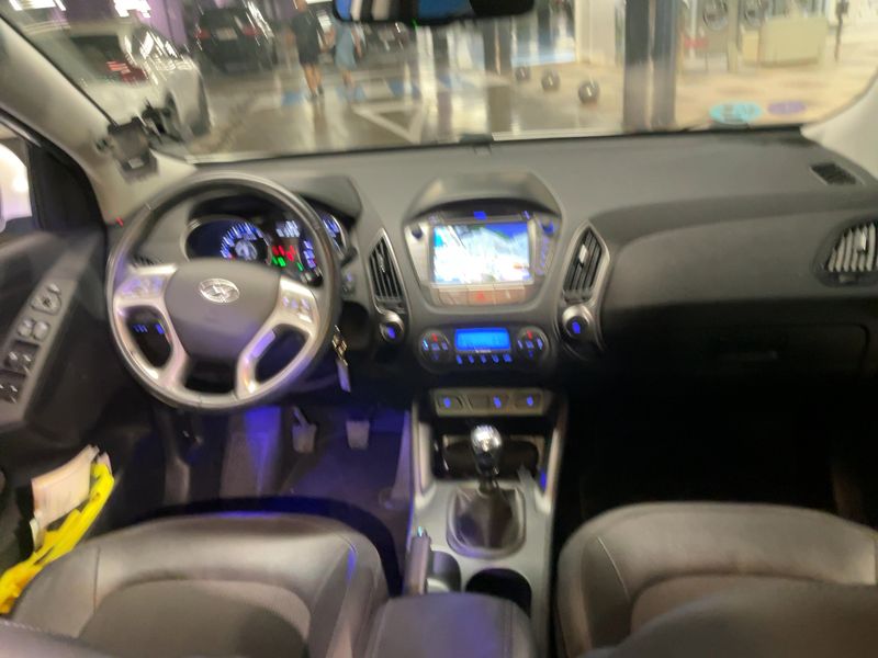 Hyundai ix35 1.6 Essence Bluedrive 2WD — zdjęcie 12