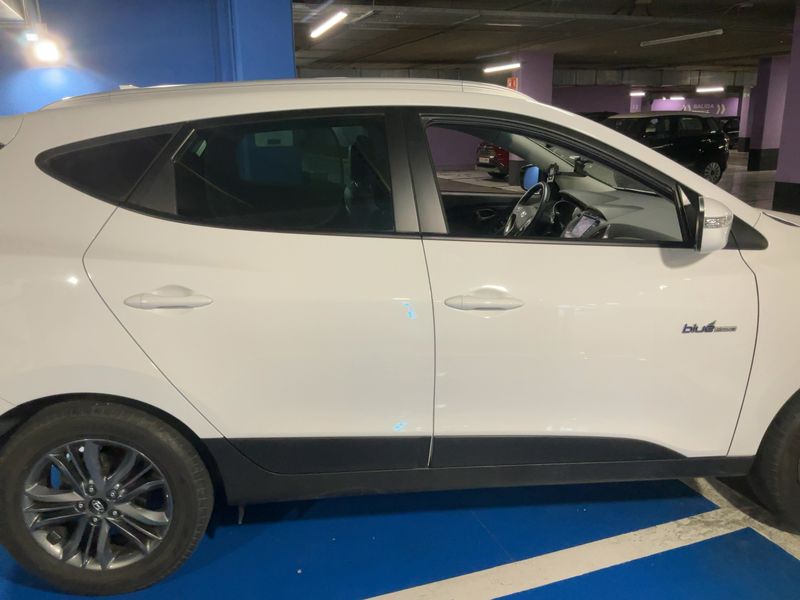 Hyundai ix35 1.6 Essence Bluedrive 2WD — zdjęcie 7