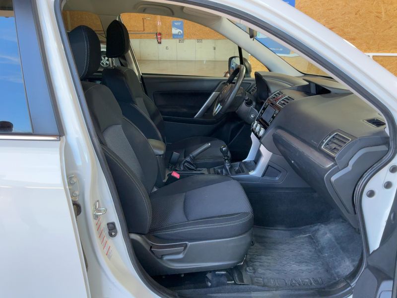 Subaru Forester 2.0 Diesel Active — zdjęcie 11