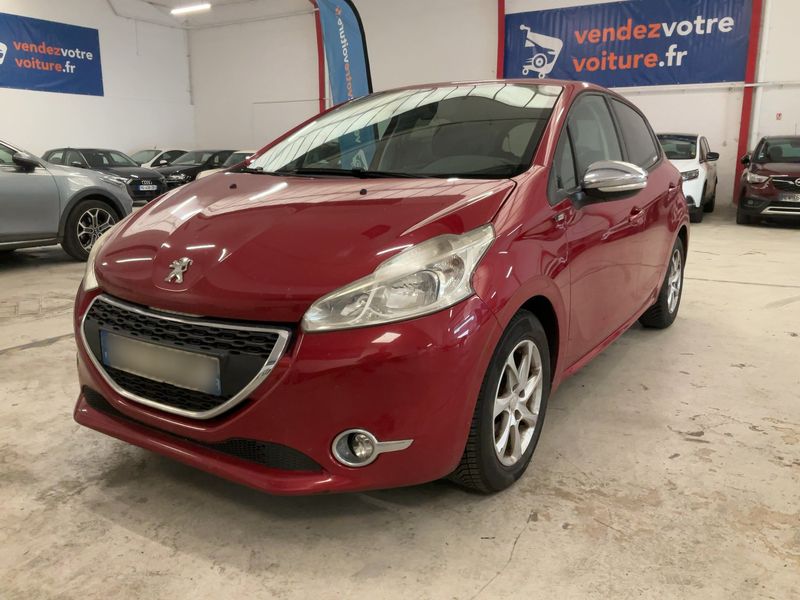 Peugeot 208 1.6 HDi Style — zdjęcie 1
