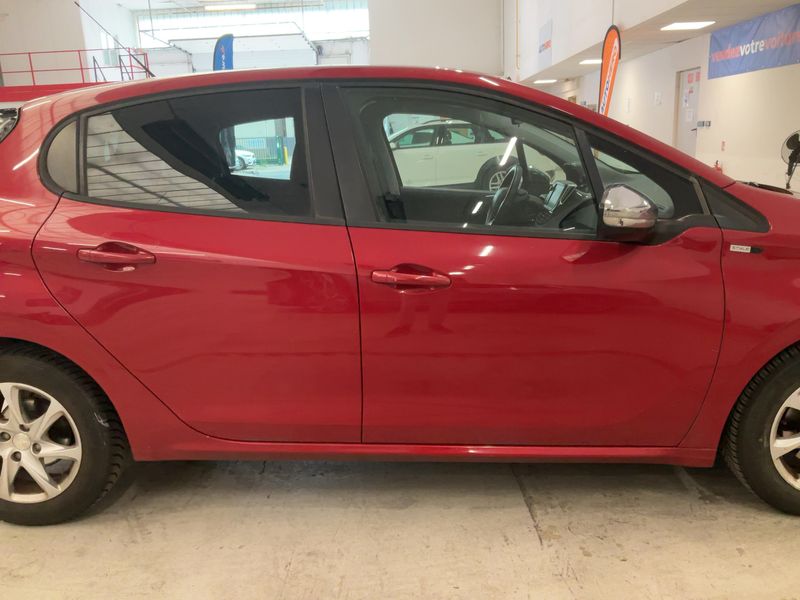 Peugeot 208 1.6 HDi Style — zdjęcie 7