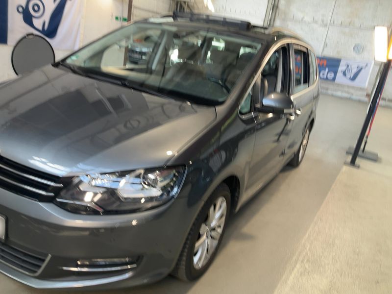 Volkswagen Sharan 2.0 TDI Highline BlueMotion Tech — zdjęcie 2