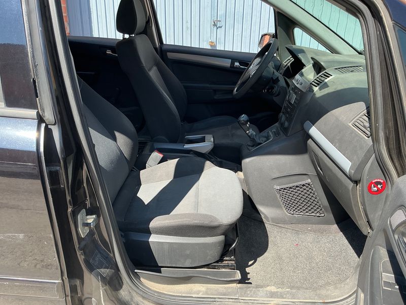Opel Zafira 1.9 CDTI Enjoy 2007 – снимка 3