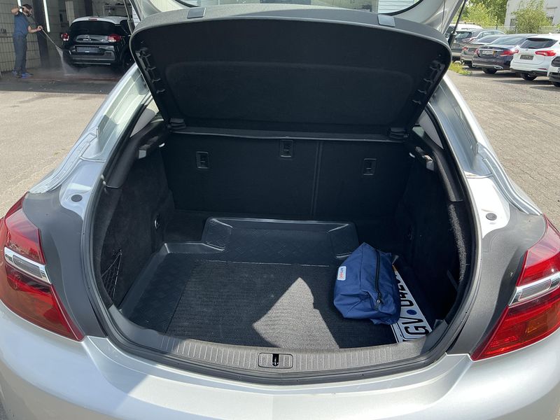 Opel Insignia 1.6 CDTI DPF Edition 2016 – снимка 15